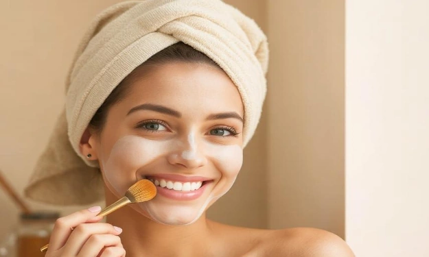 Evde Maya Maskesi Nasıl Yapılır? Maya Maskesinin Cilde Faydaları Nelerdir?