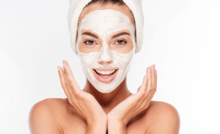 Karma Ciltler İçin Nemlendirici Maske Tarifi