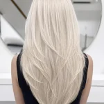 V kesim saç modeli 8 — katmanlı V kesim saç kesimi